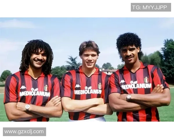 群星闪耀时足球明星背后的故事与荣耀之路探秘 群星闪耀时足球明星背后的故事与荣耀之路探秘