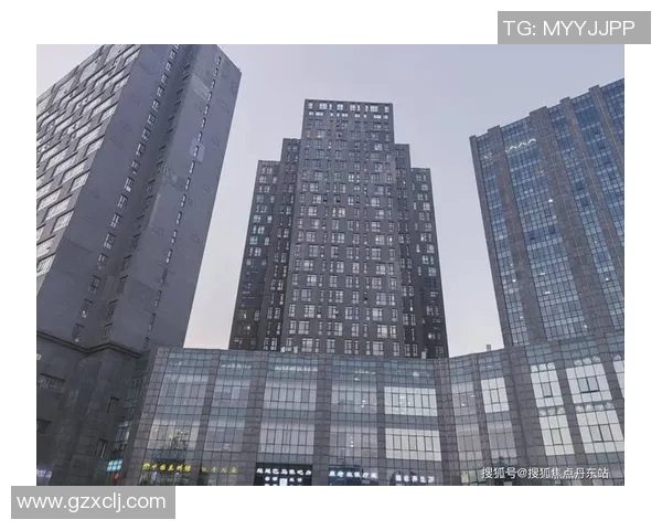 足球明星奥拉梅的传奇旅程与辉煌成就解析 足球明星奥拉梅的传奇旅程与辉煌成就解析